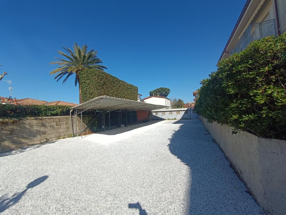 Le Palme 98 "Casa Vacanze" Lido di Camaiore Exterior foto
